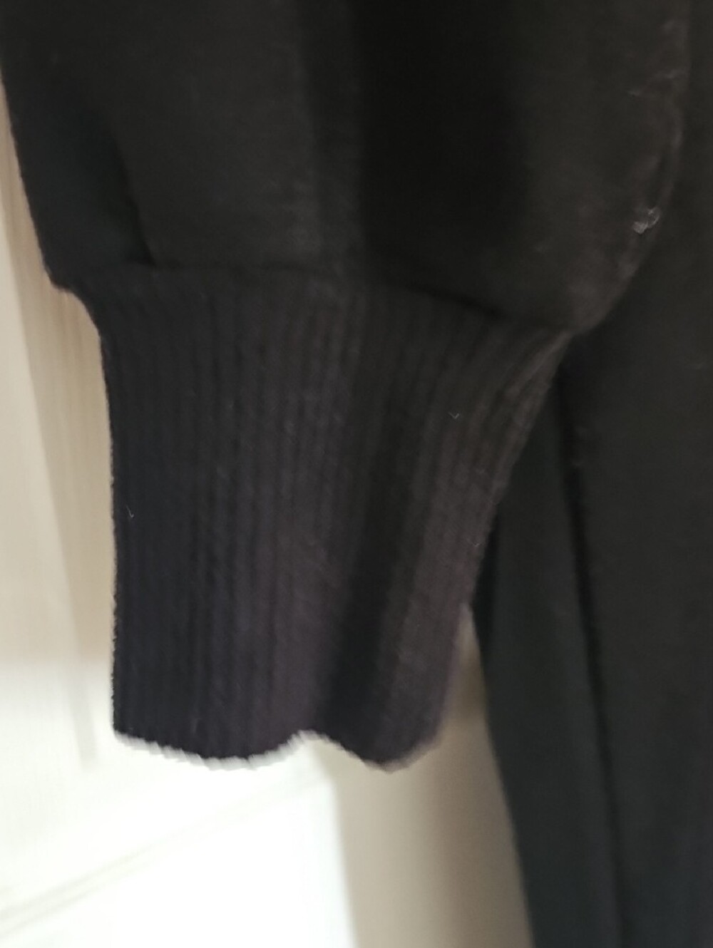 Joe Fresh Black Ribbed V-Neck Top - Picture 4 of 8